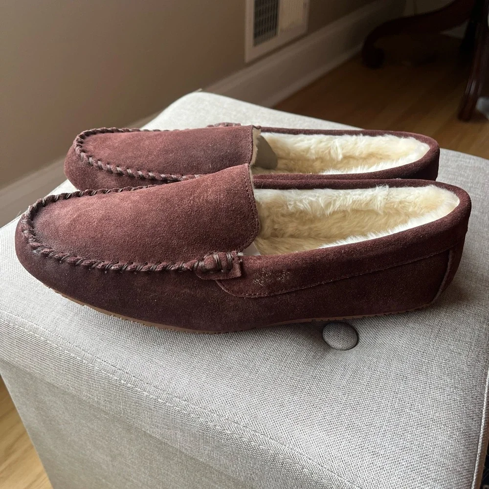 Lands’ End Women’s Suede Moccasin Slippers - Picture 2 of 6